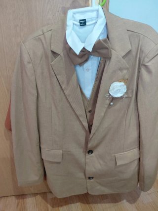 Traje de Novio o Fiesta Beige