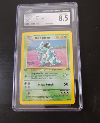 Carta Pokémon Nidoqueen Holo 1ª Ed. CGC 8.5