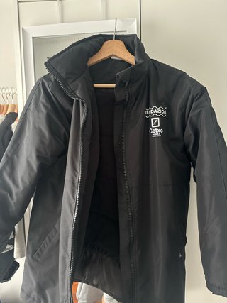 Chaqueta deportiva negra Getxo Fundazioa,talla 14