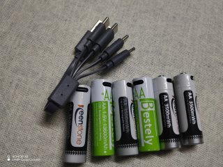 Set 6 Batterie AA Ricaricabili e Cavo USB