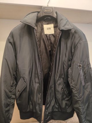 Chaqueta Bomber STR Negra. Talla M, oversize.