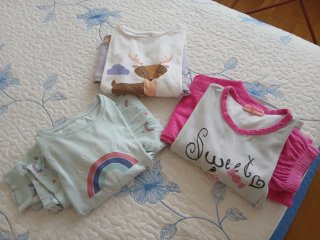 Lote de 3 Pijamas para Niña. Talla 6 -7