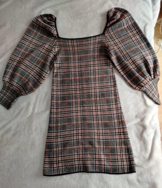 Vestido Tubo Mangas Abullonadas