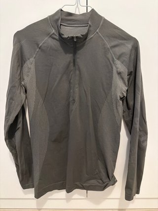 Camiseta Deportiva Manga Larga Gris