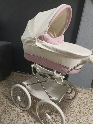 Carro de juguete para muñecas
