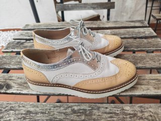 Zapatos Etery Beige y Plateados 37