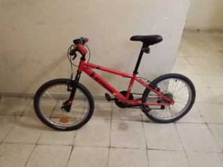 Bicicleta Juvenil Btwin Roja