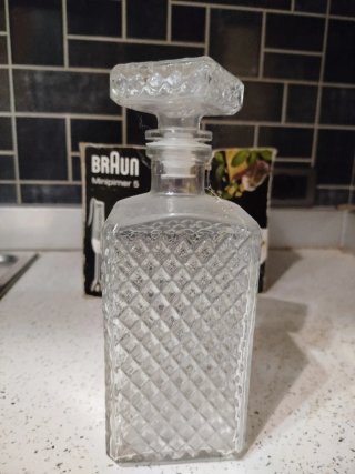 Decanter in vetro con tappo