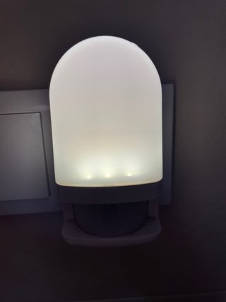 Luz Nocturna LED con Enchufe