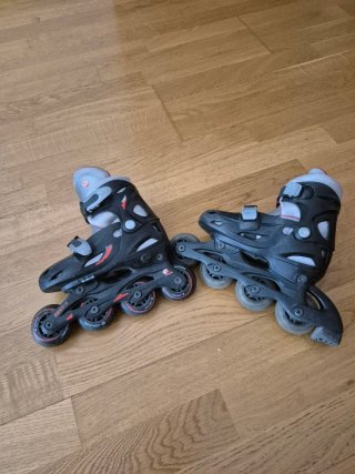 Patines en línea negros