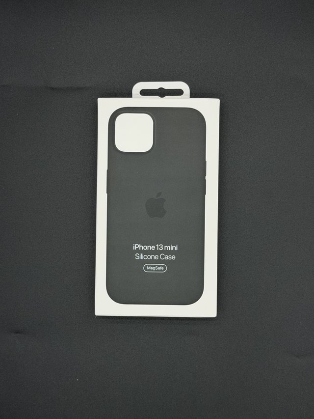 Capa de Silicone Magnética para iPhone 13 Mini Nova