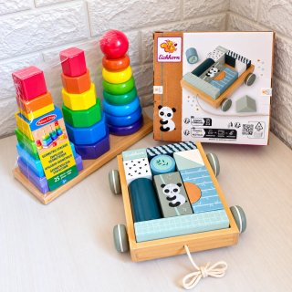 Set de Juguetes de Madera: Carrito y Apilables