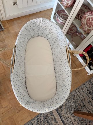 Moisés para bebé con estampado floral
