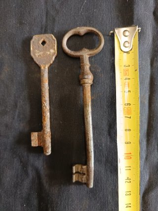 2 Llaves Antiguas de Hierro
