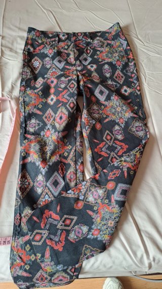Pantalón ZARA estampado