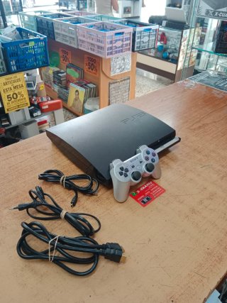 CONSOLA SONY PS3 SLIM 320GB CON MANDO Y CABLES