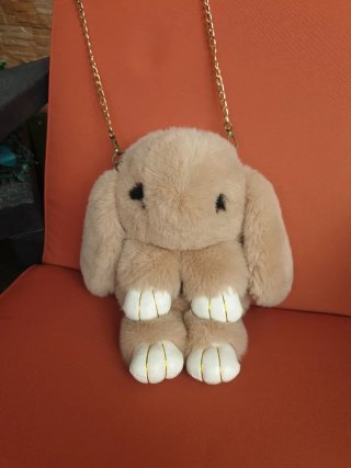 Bolso de Peluche con Forma de Conejito