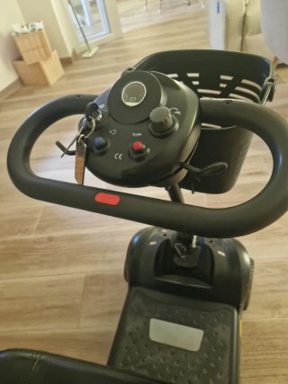 Scooter eléctrico de movilidad reducida