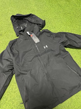Chaqueta Under Armour Negra