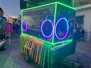 Carroza Radio Cassette Años 80 con LEDs