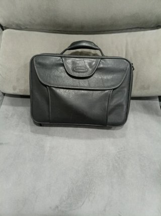 Maletín para ordenador Case Logic negro