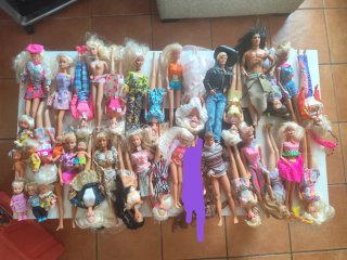Lote de 36 Muñecas Barbie, Disney, Famosa, Hasbro