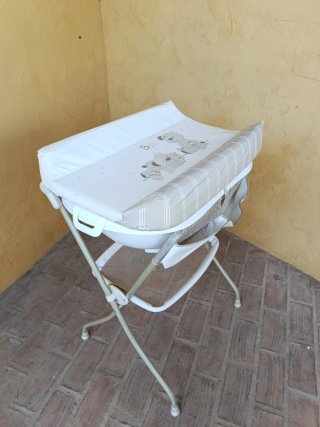 Cambiador con Bañera para Bebé
