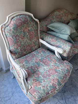Sillón Estilo Clásico Tapizado Floral