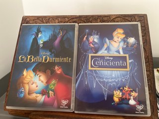 DVDs Disney: La Bella Durmiente y Cenicienta