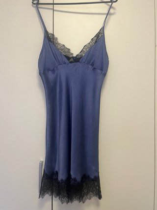 Camisón Azul de seda 100% con Encaje