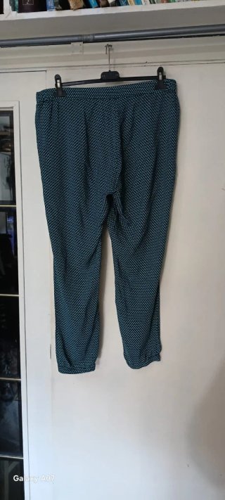 Pantalones fluidos estampados