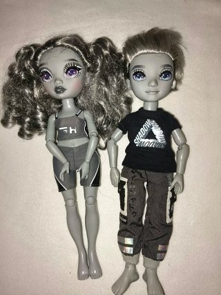 Set de 2 Muñecos Rainbow High Shadow