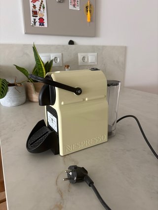 Cafetera Nespresso Color Crema