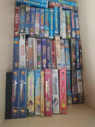 Lote de 40 Películas Infantiles en VHS