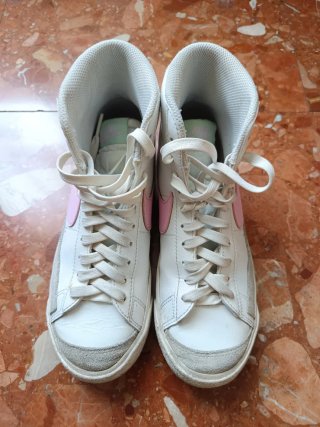 Zapatillas Bota Nike Blancas y Rosas