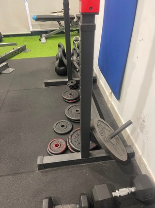 Rack de Musculación y Banco de Entrenamiento