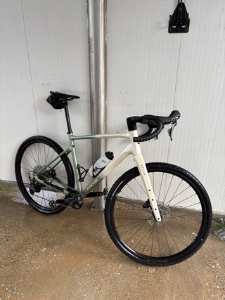Bicicleta Gravel Focus Atlas 6.7
