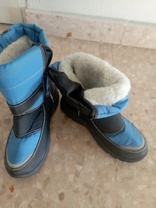 Botas de Nieve Azul y Negro