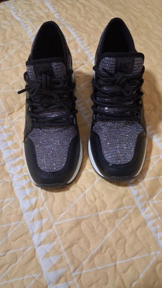 Zapatillas Michael Kors Negras y Plateadas