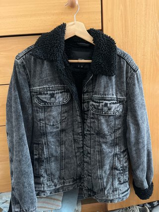 Chaqueta vaquera negra con borrego Lefties