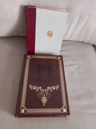 Pareja libros historia