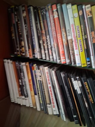 Lote de DVDs Variados se pueden vender por separad