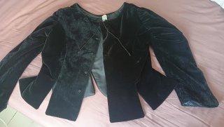 Corpiño de terciopelo negro