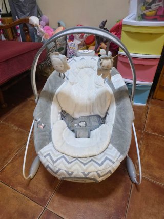 Mecedora para bebé Ingenuity