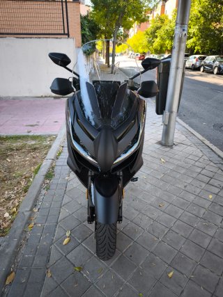 Maxi-scooter Zontes 368E Negra