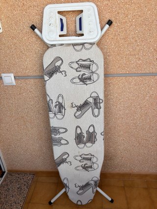 Tabla de planchar con funda estampada