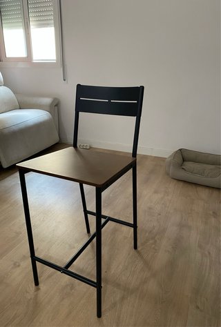 Taburete alto IKEA (SANDSBERG) negro y madera