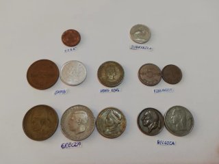 Lote de 12 monedas internacionales