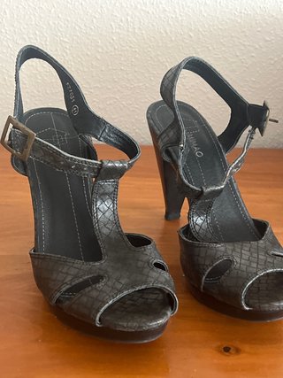 Sandalias de tacón Mimao negras Sin usar, 10 cm