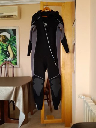 Traje de Neopreno Decathlon 5mm Talla 2XL
